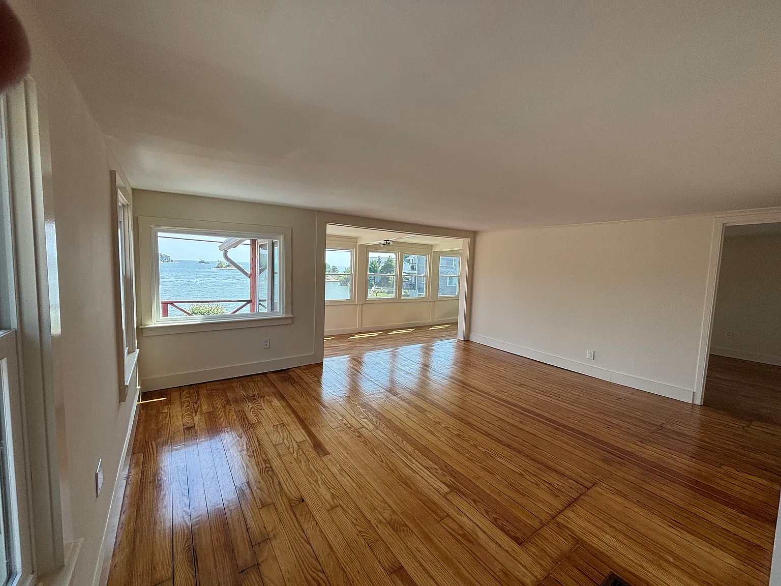 3 bed, 1500 sqft, $3,950 — Photo 4