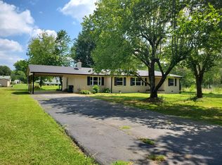 303 Orton Ave, Waverly, TN 37185