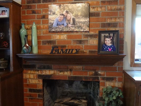 Gas fireplace