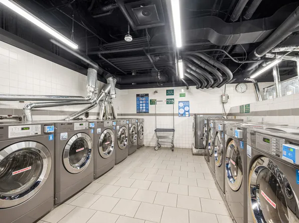 25 Tudor City Place image 8 of 10