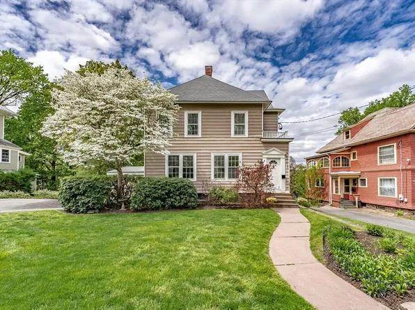 44 Highland Ave, Greenfield, MA 01301