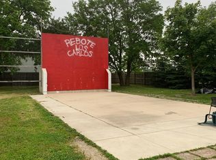 250 E Gurler Rd, Dekalb, IL 60115