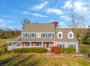 14 Chamberlain Rd, Flemington, NJ 08822