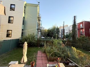 272 Nassau Ave APT 1R, Brooklyn, NY 11222