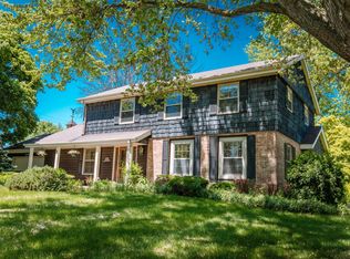 13950 Forest Grove Rd, Brookfield, WI 53005