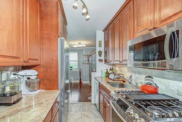 Sold by Robert E. Hill  | media 21