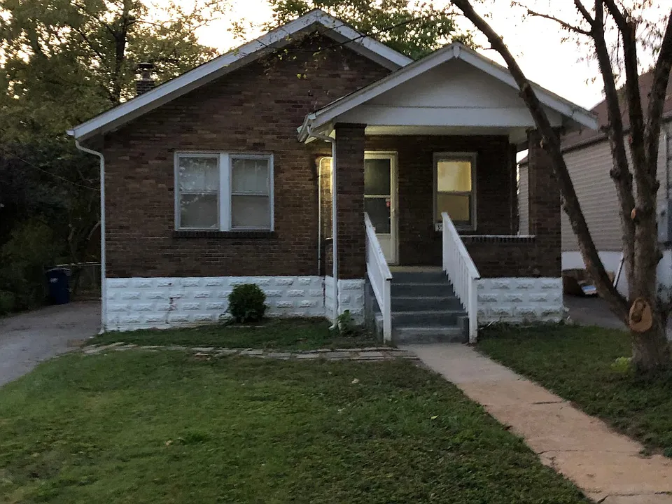 3531 Dix Ave