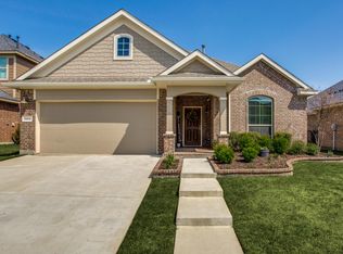 1904 Henderson Dr, Argyle, TX 76226
