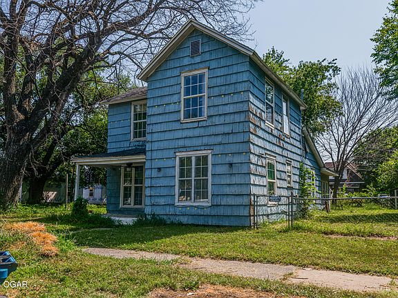 2nd image of 811 Murphy Ave