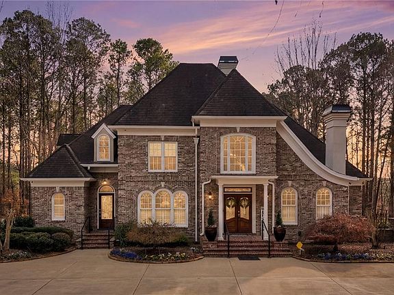 2nd image of 2785 Sixes Rd