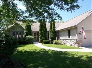 W173N4991 Chestnut Ct, Menomonee Falls, WI 53051