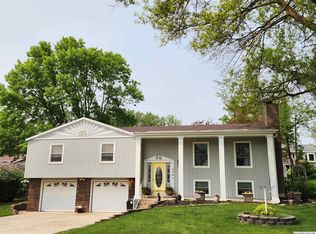 206 Orchard Ln, Clear Lake, IA 50428