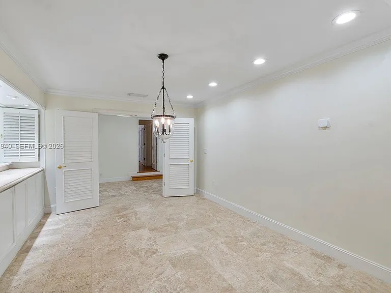 1037 Alfonso Ave — Photo 40