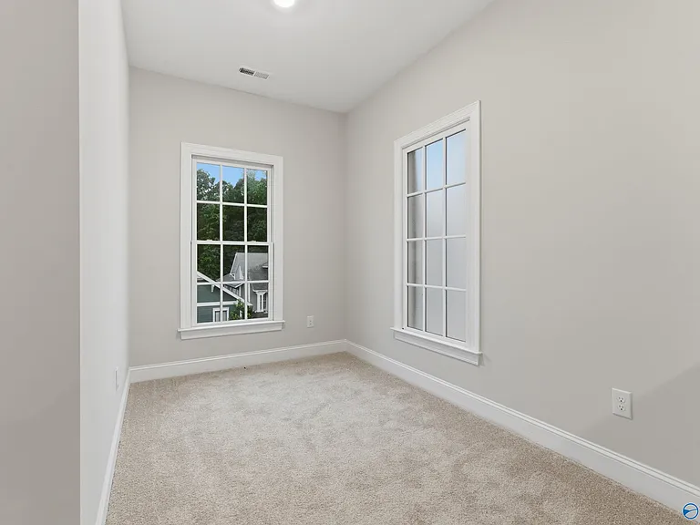 14 Weybosset St NW — Photo 11