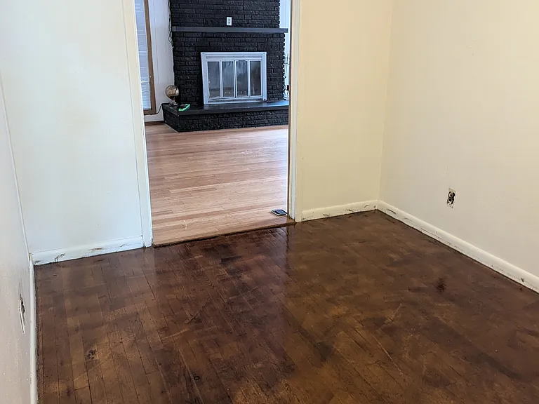 2000 Saint Stephen Dr — Photo 29