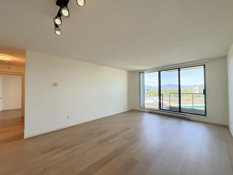 8246 Lansdowne Rd — Photo 3