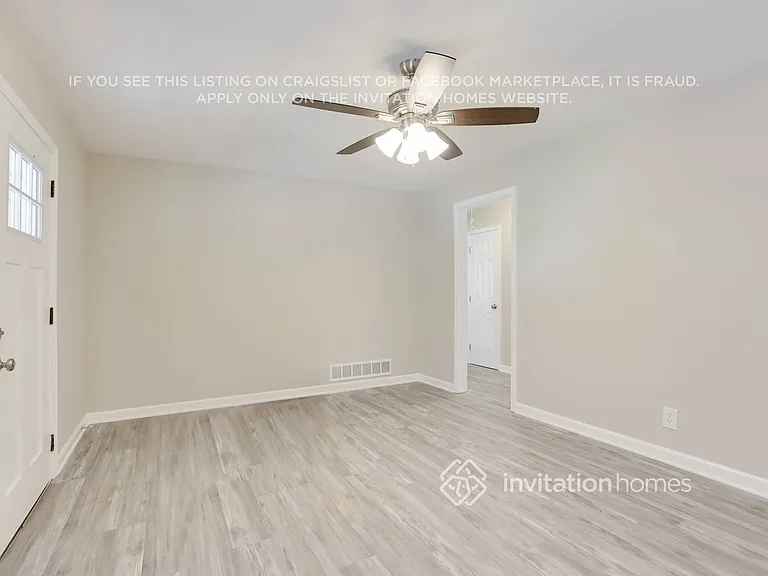 3459 Brookfield Ln — Photo 5