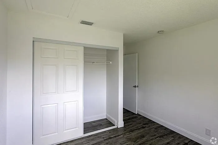 Spinnaker Landing Apartments — Photo 11