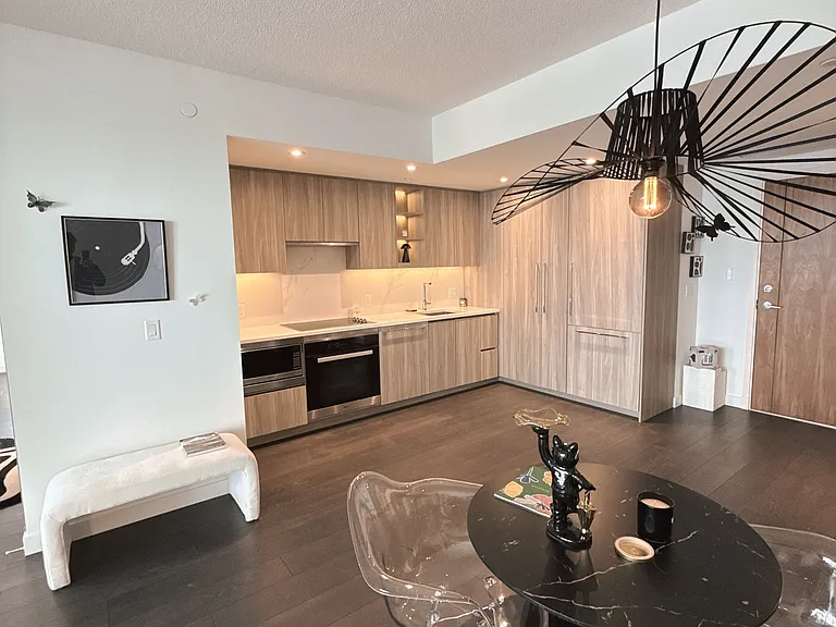 85 McMahon Dr #2608 — Photo 24
