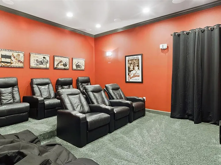 7423 Sparkling Ct — Photo 8