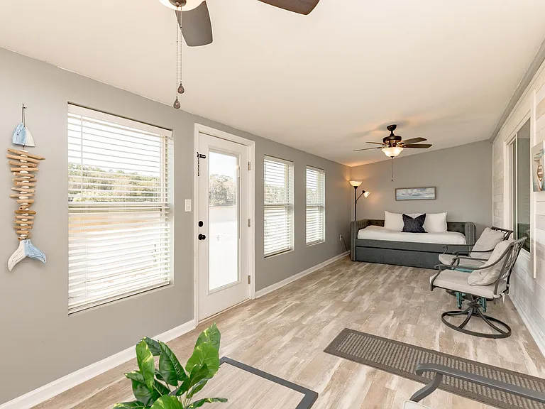 243 Leisure Lake Dr — Photo 6