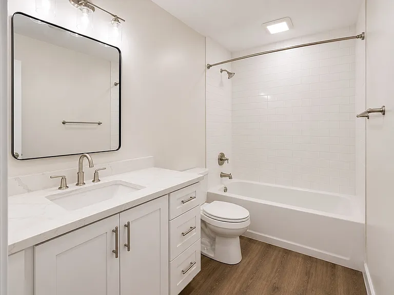 241 Main St #C9 — Photo 6