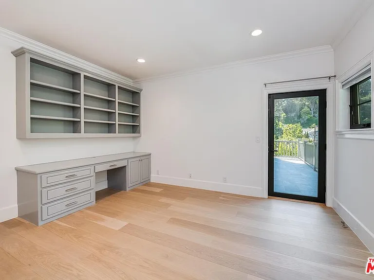 1348 Marinette Rd — Photo 39