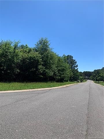 2nd image of 409 Williamsfield Dr