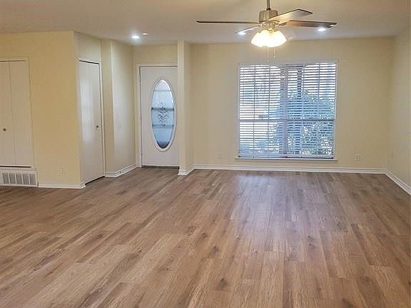 3rd image of 29 Regents Park Dr