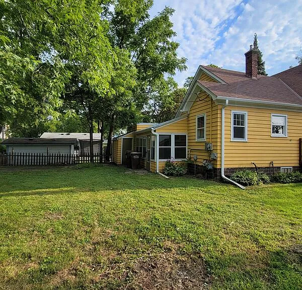 401 Central Ave — Photo 15