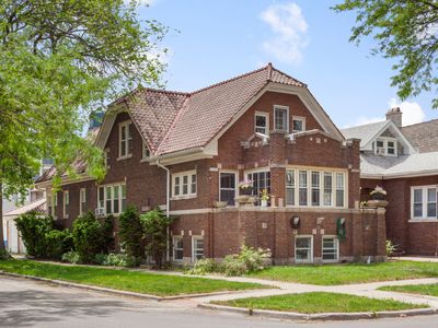 4101 W Oakdale Ave, Chicago, IL, 60641