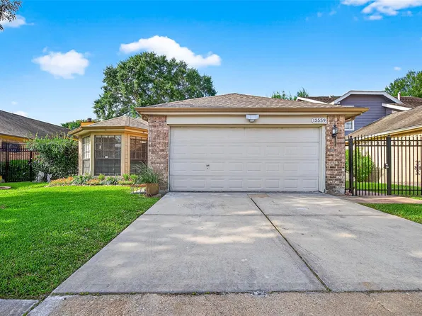 13559 Portobello Dr, Houston, TX 77083