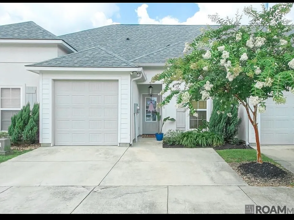 8136 Village Lake Ave