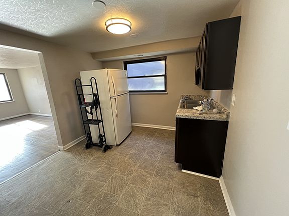 4th image of 1096 Jackson St #11326699
