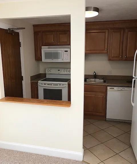 15 Davis Rd #C9 — Photo 1