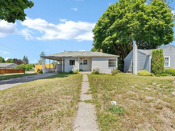 3rd image of 3303 E Congress Ave