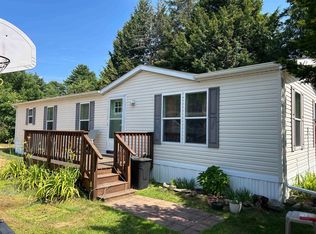 3 Pierce Ln, Loudon, NH 03307