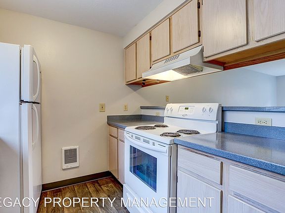 2nd image of 13334-13410 SE Division St #4566964