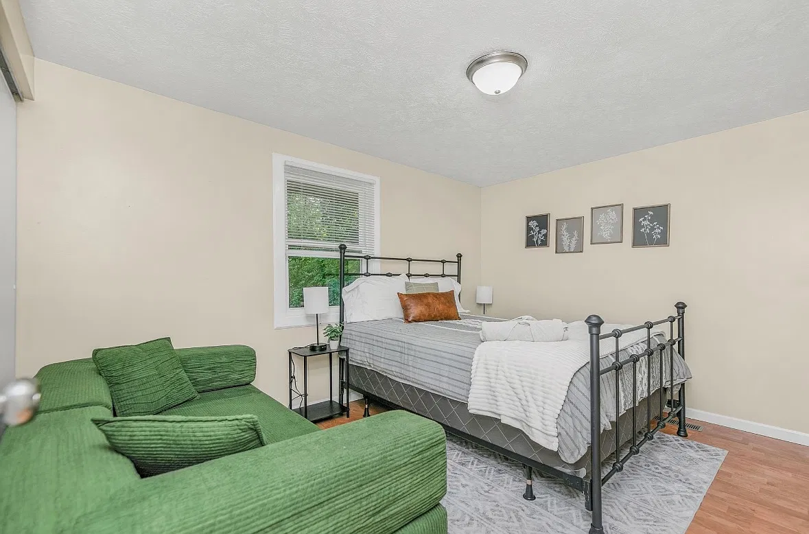 2 bed, 1000 sqft, $2,250 — Photo 4