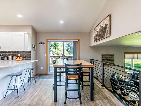 5th image of 3323 Stone Brook Dr