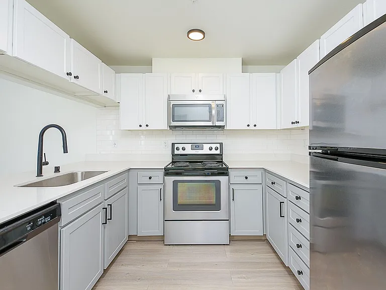 Northlink Apartments — Photo 93