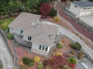 201 Amethyst Dr, Sequim, WA 98382