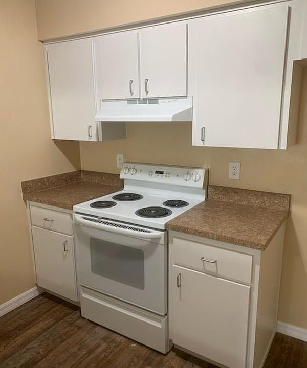 1st image of 5370 SE 30th Pl