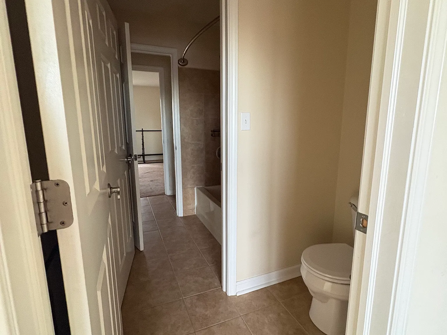 3 bed, 2.5 bath, $1,900 — Photo 2