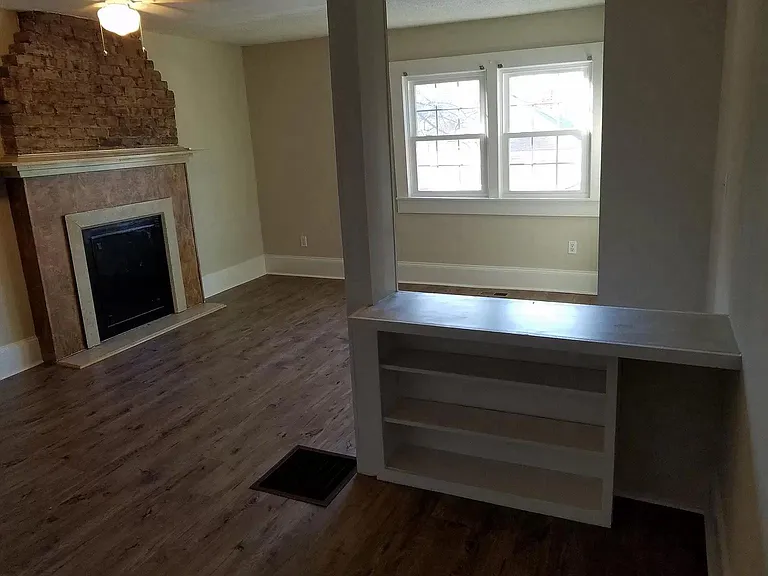 1218 W Market St #H — Photo 8