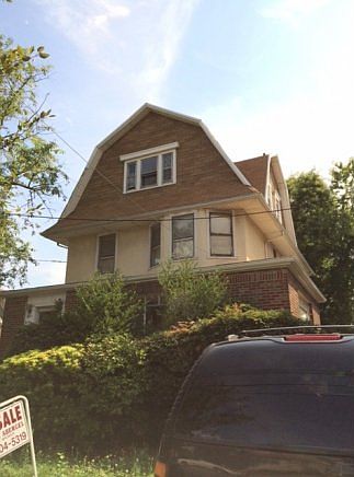 1st image of 1713 E 23rd St