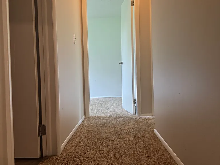 8895 Fairlane Dr — Photo 14