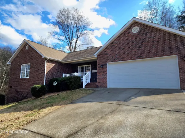 1737 Derby Downs Dr, Friendsville, TN 37737