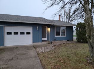 3805 E St, Springfield, OR 97478