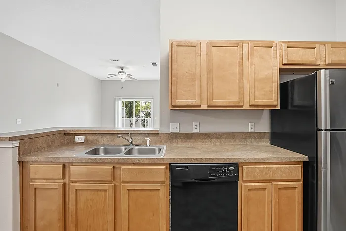5150 Playpen Dr #4 — Photo 7